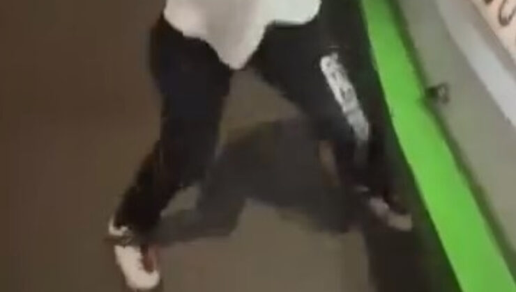 Bursa’da iki çocuk ayaklarında patenlerle seyir halindeki otobüse tutundu