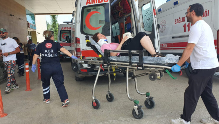 Bursa’da kazada araç şarampole uçtu