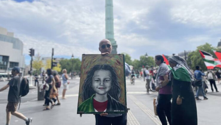 Cezayirli sanatçı Abina’dan Gazze için Fransa’da fırçalı direniş