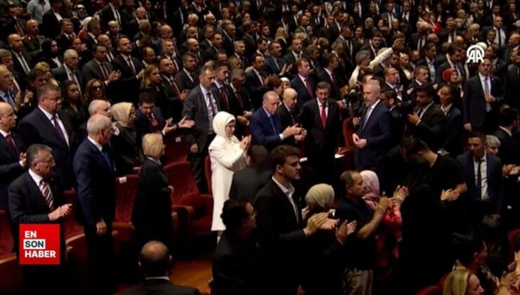 Cumhurbaşkanı Erdoğan, En Uzun Gece destanının birinci temsilini izledi