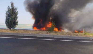 Diyarbakır’da ehliyetsiz şoförün çarptığı tır alev alev yandı