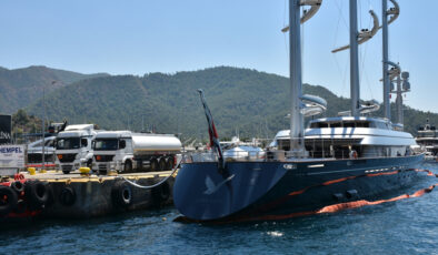 Dünyanın en lüks yelkenlilerinden “Maltese Falcon” Marmaris’te