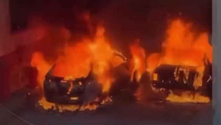 Edirne’de 2 araba kundaklandı