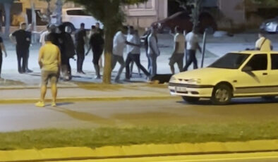 Edirne’de parkta iki küme ortasında tekmeli yumruklu arbede