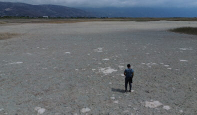 En kurak yılını yaşayan Hatay’da Milleyha Kuş Cenneti kuruyarak çöle döndü