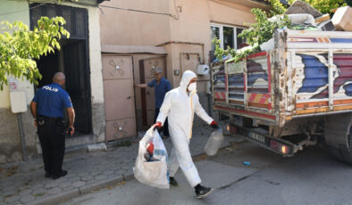 Eskişehir’de bir konuttan 2,6 ton çöp çıktı