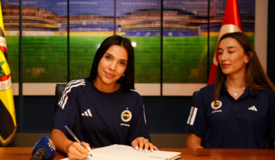 Fenerbahçe, Hande Baladın ve Helin Kayıkçı ile mukavele imzaladı