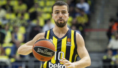 Fenerbahçe, Melih Mahmutoğlu’nun kontratını bir yıllığına uzattı