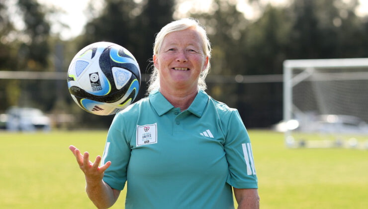 FIFA, Afgan bayan mülteci kadrosunun başına Pauline Hamill’i getirdi