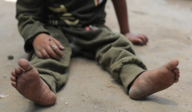 Gazzeli çocukların tedavisini reddeden İngiltere’ye dava