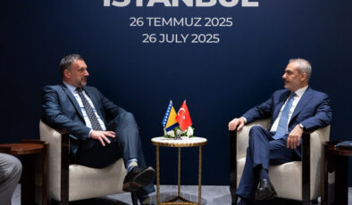 Hakan Fidan, Sırbistan ve Bosna Hersek Dışişleri Bakanları ile bir ortaya geldi