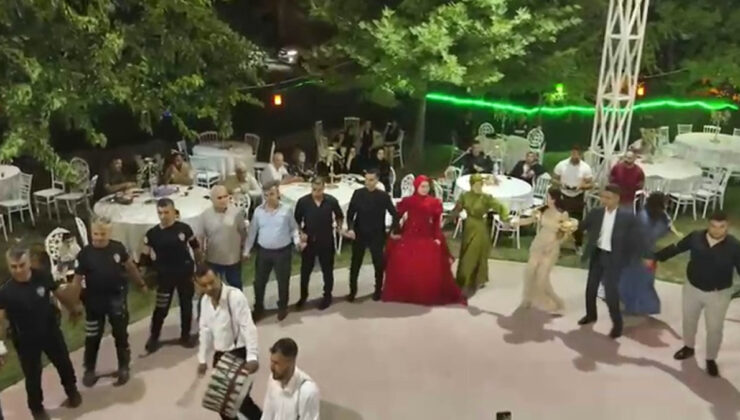 Hatay’da polisler, babası ölen polis kızını düğününde yalnız bırakmadı