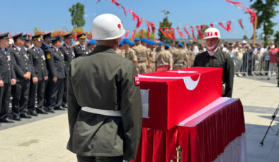 Hatay’da şehit olan er, memleketi Giresun’da son seyahatine uğurlandı