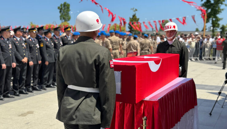 Hatay’da şehit olan er, memleketi Giresun’da son seyahatine uğurlandı
