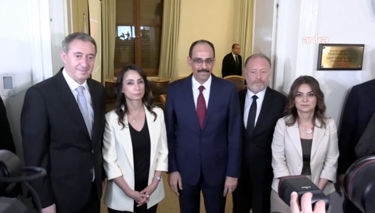 İbrahim Kalın, DEM Kümesi ile bir ortaya geldi