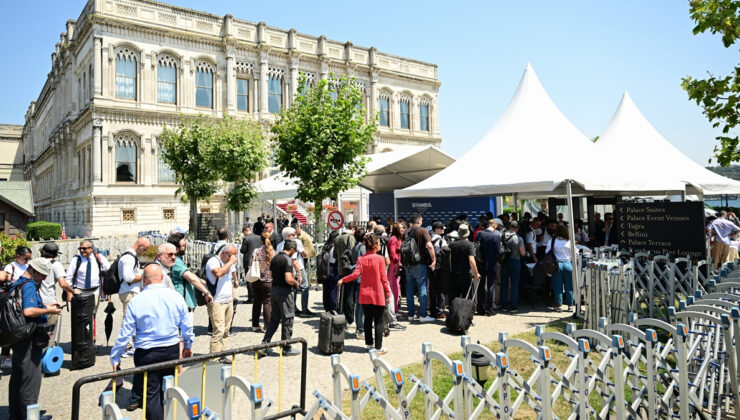 İstanbul müzakerelerine basın mensuplarından ağır ilgi