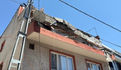 İstanbul’da bir dairenin balkonun çöktü: Bina tahliye edilip mühürlendi