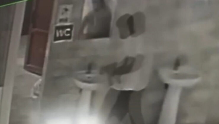 İstanbul’da cami şadırvanının musluklarını ayağı ile kırıp çaldı