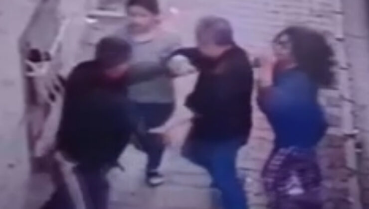 İstanbul’da komşu arbedesi kamerada: Bayanı tornavida ile darbetti