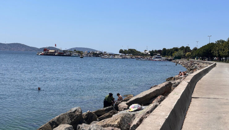 İstanbullular sıcak havadan bunaldı, devayı denize girmekte buldu