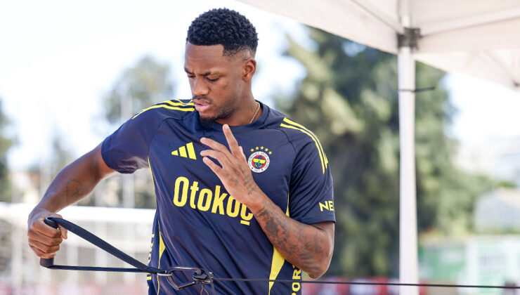 Jhon Duran, Fenerbahçe’de birinci idmanına çıktı