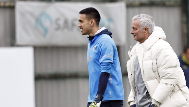 Jose Mourinho, İrfan Can Eğribayat’ı düşünüyor