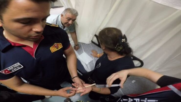 Karabük’te parmağına yüzük sıkışan bayan için gruplar seferber oldu