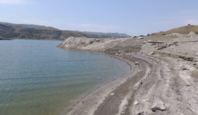 Kars’ta baraj kapağı açıldı, tarihe gömülen köy ortaya çıktı