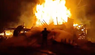 Kastamonu’da alevlere teslim olan konut küle döndü