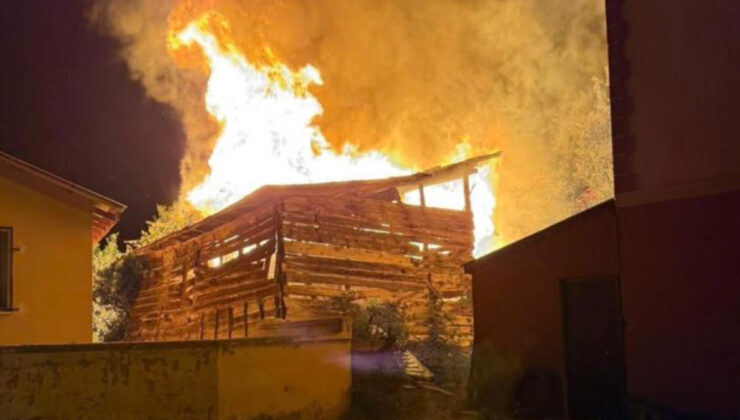 Kastamonu’da samanlıkta yangın paniği