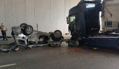 Kastamonu’da tır ile arabanın çarpıştığı kazada biri çocuk 3 kişi öldü