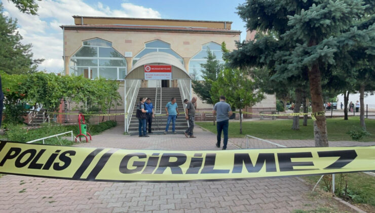 Kayseri’de husumetli komşusunu mescitte namaz kılarken bıçakladı