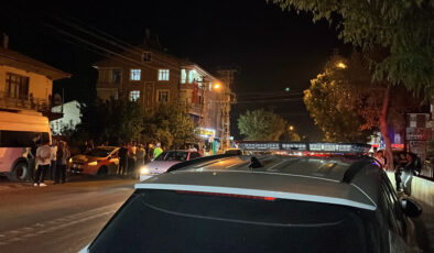 Konya’da yola fırlayan çocuğa iki araba çarptı