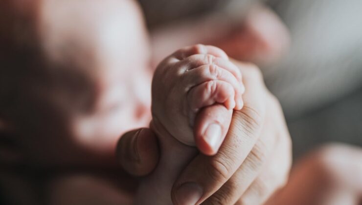 Memur anne ve babalara müjde: Doğum müsaadesi düzenlemesi hayata geçiriliyor