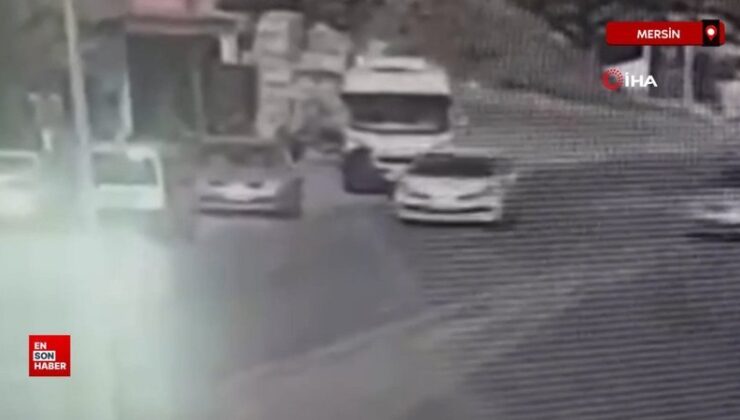 Mersin’de husumetliler trafikte çarpışan oto oyunu üzere arbede etti