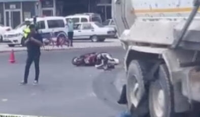 Mersin’de motosiklet, kamyonun altında kaldı: 1 meyyit, 1 ağır yaralı