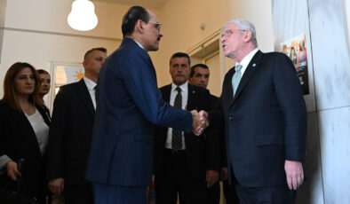 MİT Başkanı Kalın, Müsavat Dervişoğlu ile görüştü