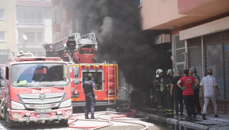 Niğde’de iş yeri deposunda yangın