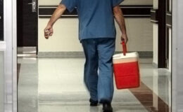 Organ bağışçılarının yakınlarına, nakil sırasında öncelik hakkı getirildi