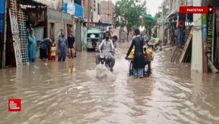 Pakistan’da tesirli olan muson yağışlarında can kaybı 117’ye yükseldi