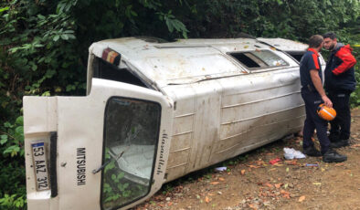Rize’de minibüs, yamaçtan yuvarlandı: 2 meyyit, 3 yaralı