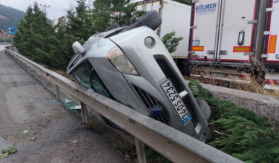 Samsun’da hurdaya dönen araçtaki 4 kişi emniyet kemeri sayesinde kurtuldu