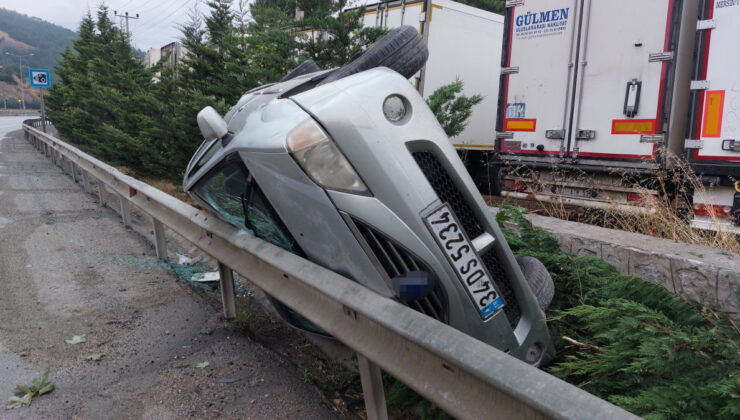 Samsun’da hurdaya dönen araçtaki 4 kişi emniyet kemeri sayesinde kurtuldu