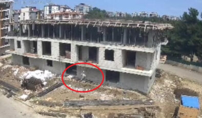 Samsun’da usta inşaattan düştü: Bacağına demir saplandı