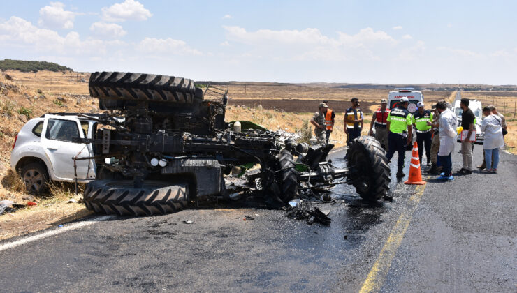 Şanlıurfa’da araba ile traktör baş başa çarpıştı: 1 meyyit