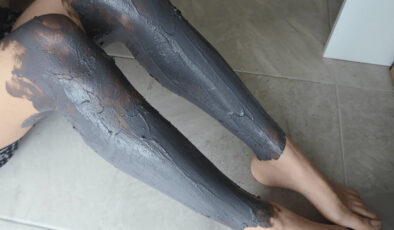 Saray bayanları bu otu sürerdi; Ne acı var, ne sızı! Tüyleri kökünden alıyor…