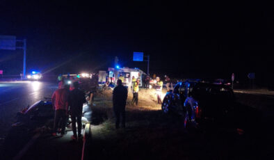 Sivas’ta eski vali trafik kazasında yaralandı