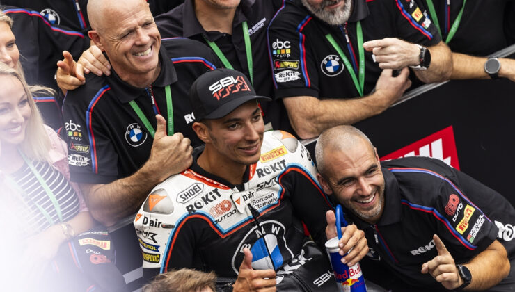 Toprak Razgatlıoğlu’ndan Macaristan’da tarihi zafer