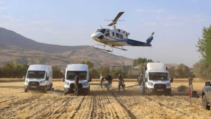 Van semalarında enerjiyi kesmeden şiddetli misyon: TEİAŞ grubu helikopterle bakım yaptı