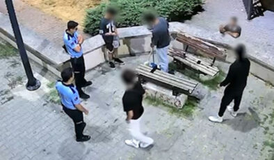 Yalova’da zabıta grupları gençlere çekirdek kabuklarını temizletti